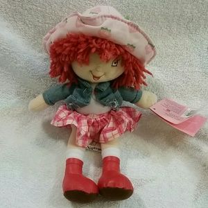 Strawberry Shortcake Traveling Girl Plush Toy Doll